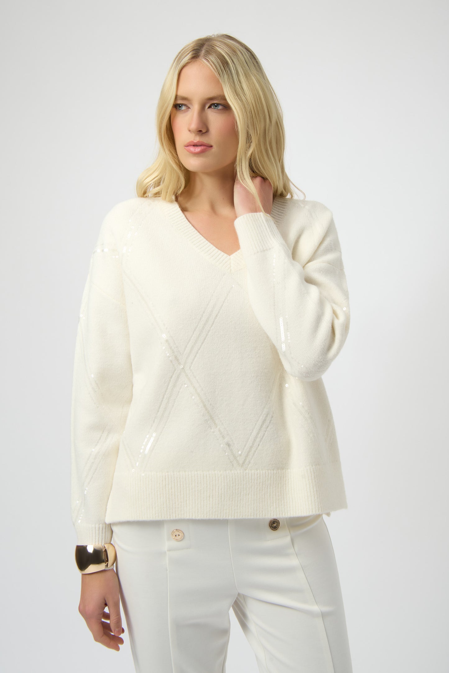 Sweater Knit Pullover with Sequins in White White