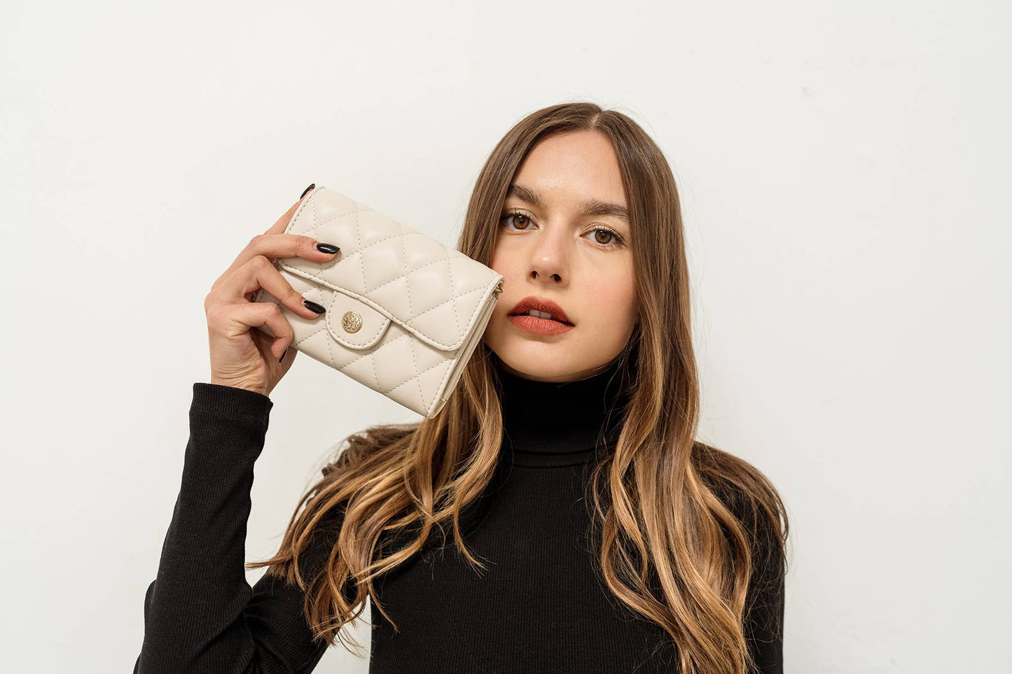 Jen & Co. Quilted Clutch/Crossbody Chain Strap: Black