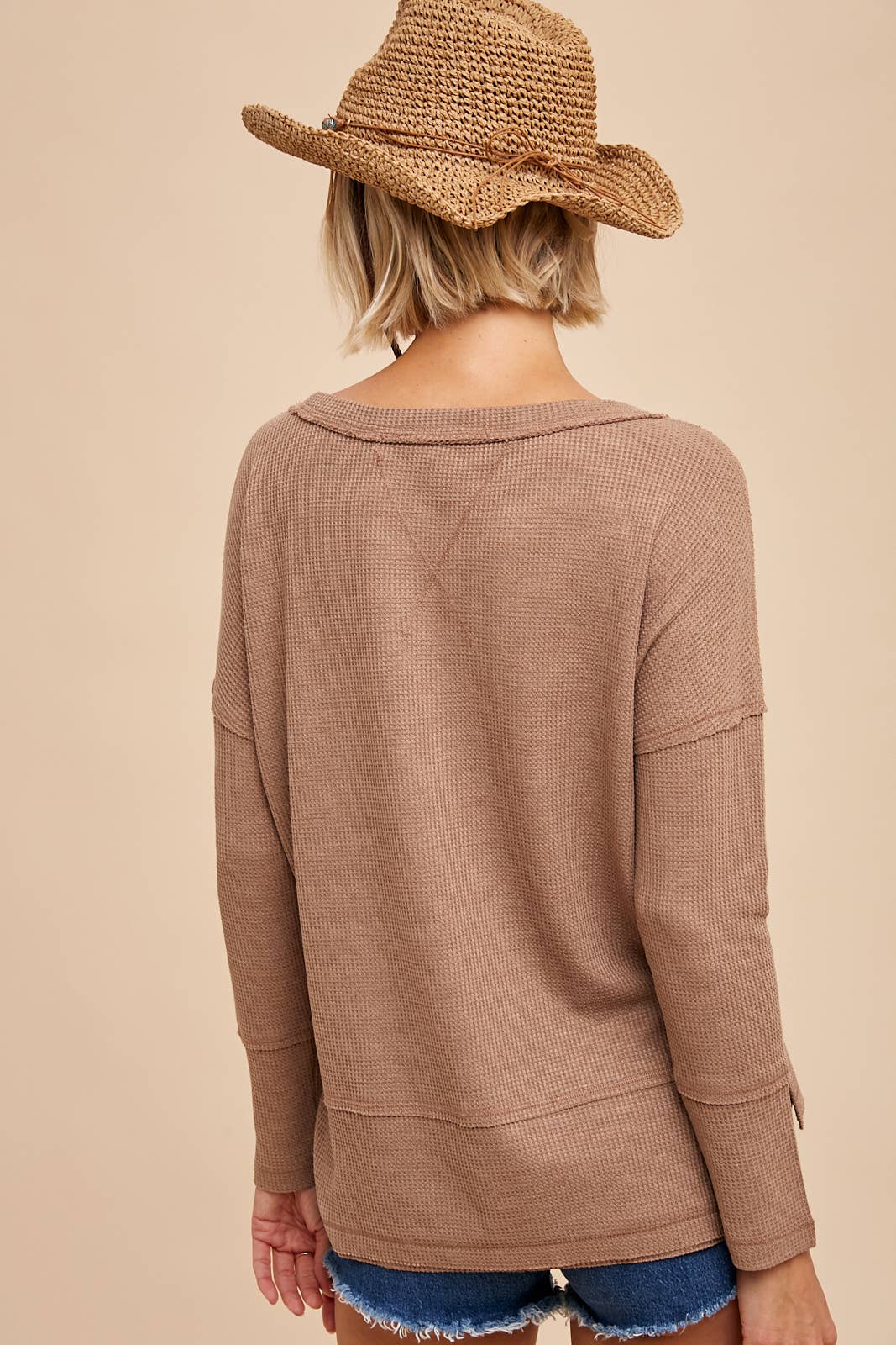In Loom - BABY THERMAL KNIT WITH RAW EDGE HEM: MOCHA