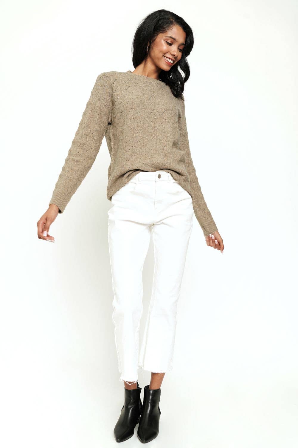 Mystree - Soft Pullover Sweater: Cocoa