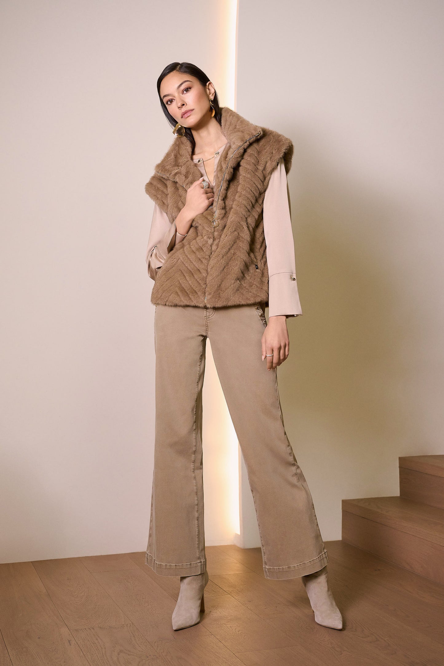 Classic Wide Leg Pull-On Jeans in Fawn