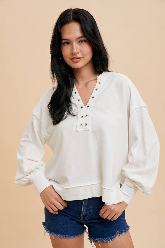 In Loom - GROMMET DETAIL PULLOVER: Off-White