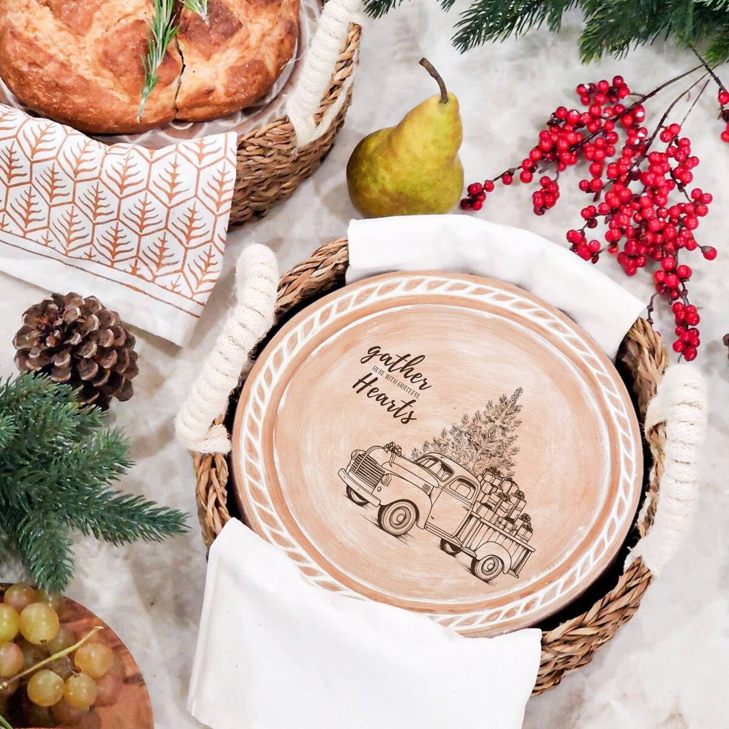 KORISSA - Handmade Bread Warmer & Wicker Basket - Christmas Round: Christmas Tree