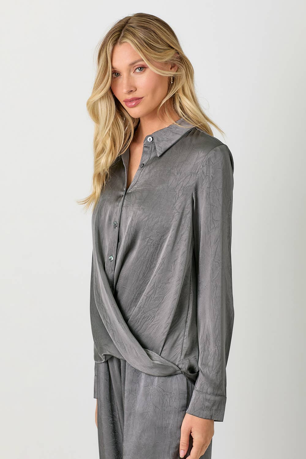 Mystree - Crinkle Satin Twisted Bottom Blouse: Charcoal