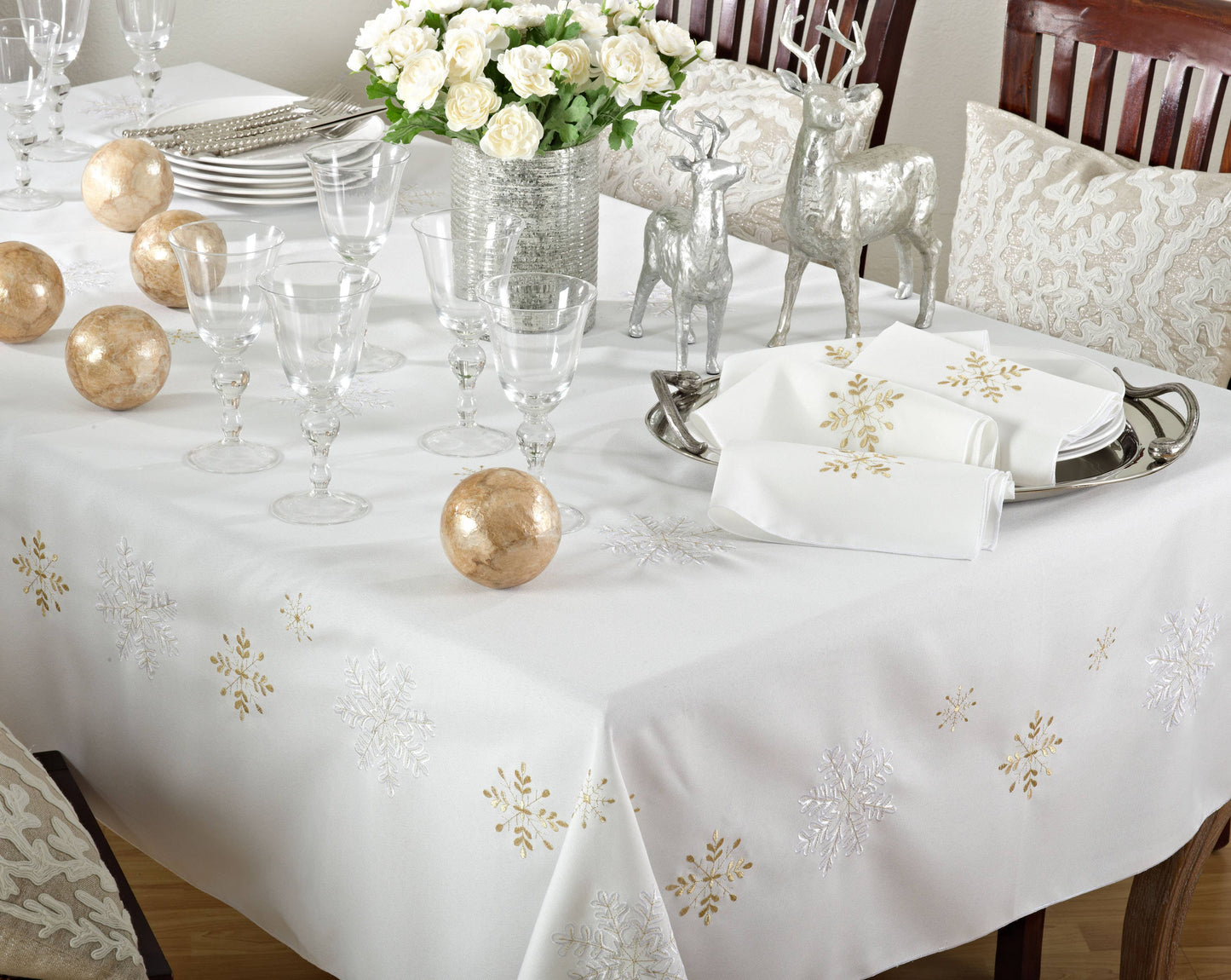 Saro Lifestyle - Snowflake Napkin: Ivory / 20"