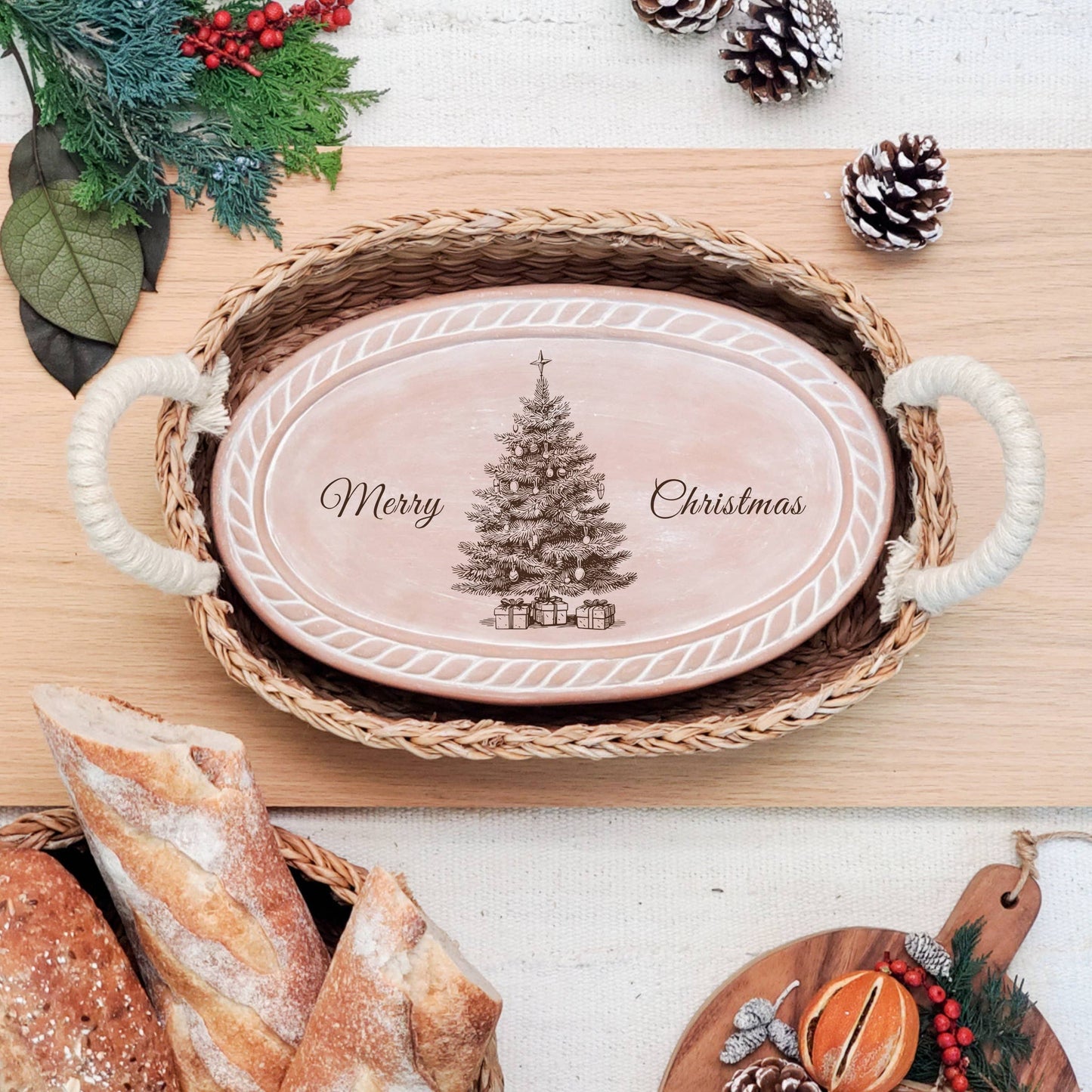 KORISSA - Handmade Bread Warmer & Wicker Basket - Christmas Oval: Christmas Village