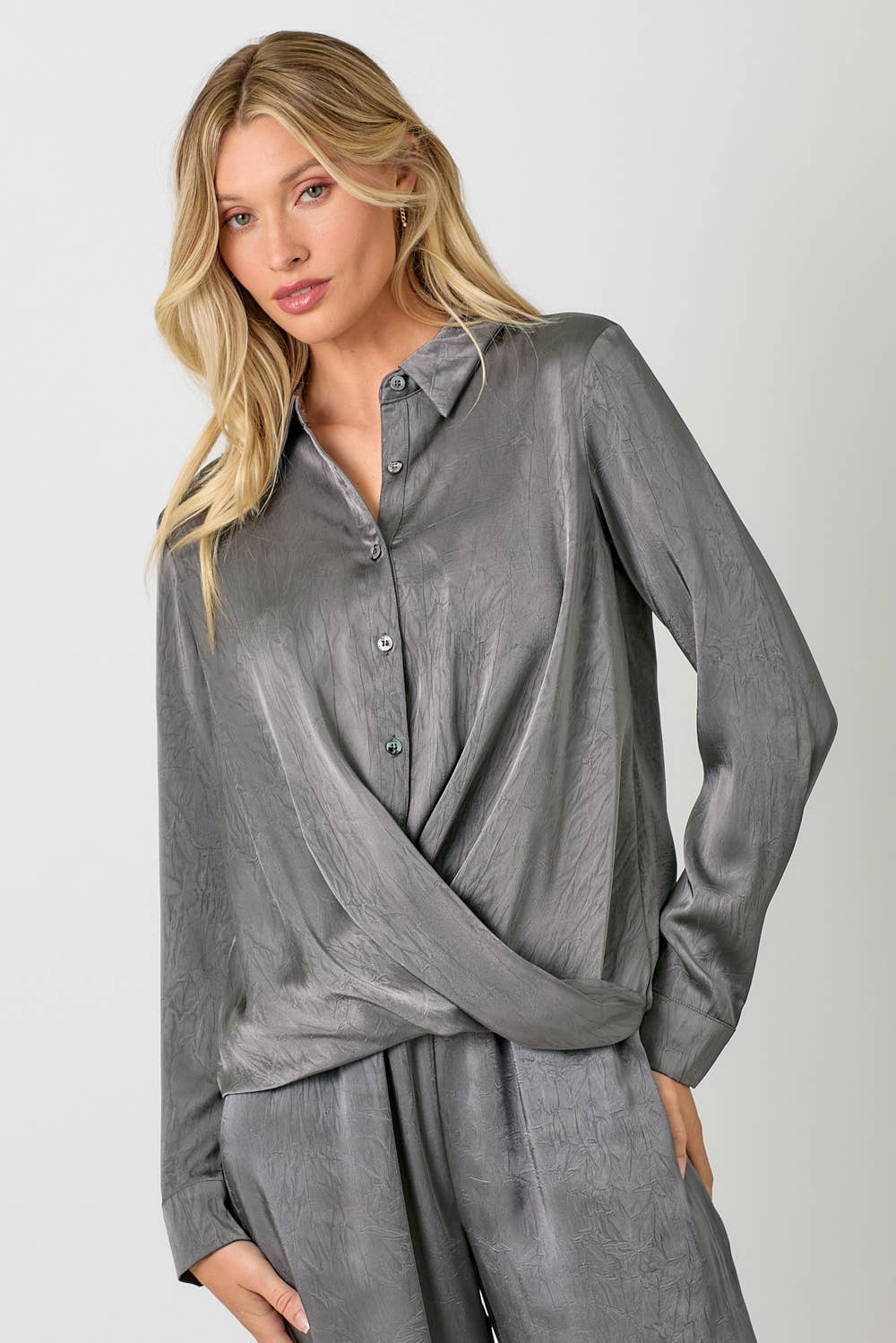 Mystree - Crinkle Satin Twisted Bottom Blouse: Charcoal