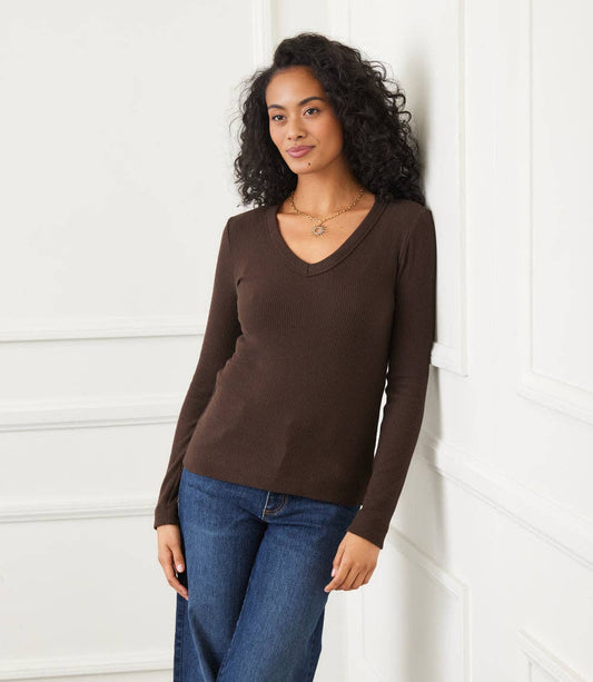 Karen Kane - Long Sleeve Ribbed V-Neck Top in Brown