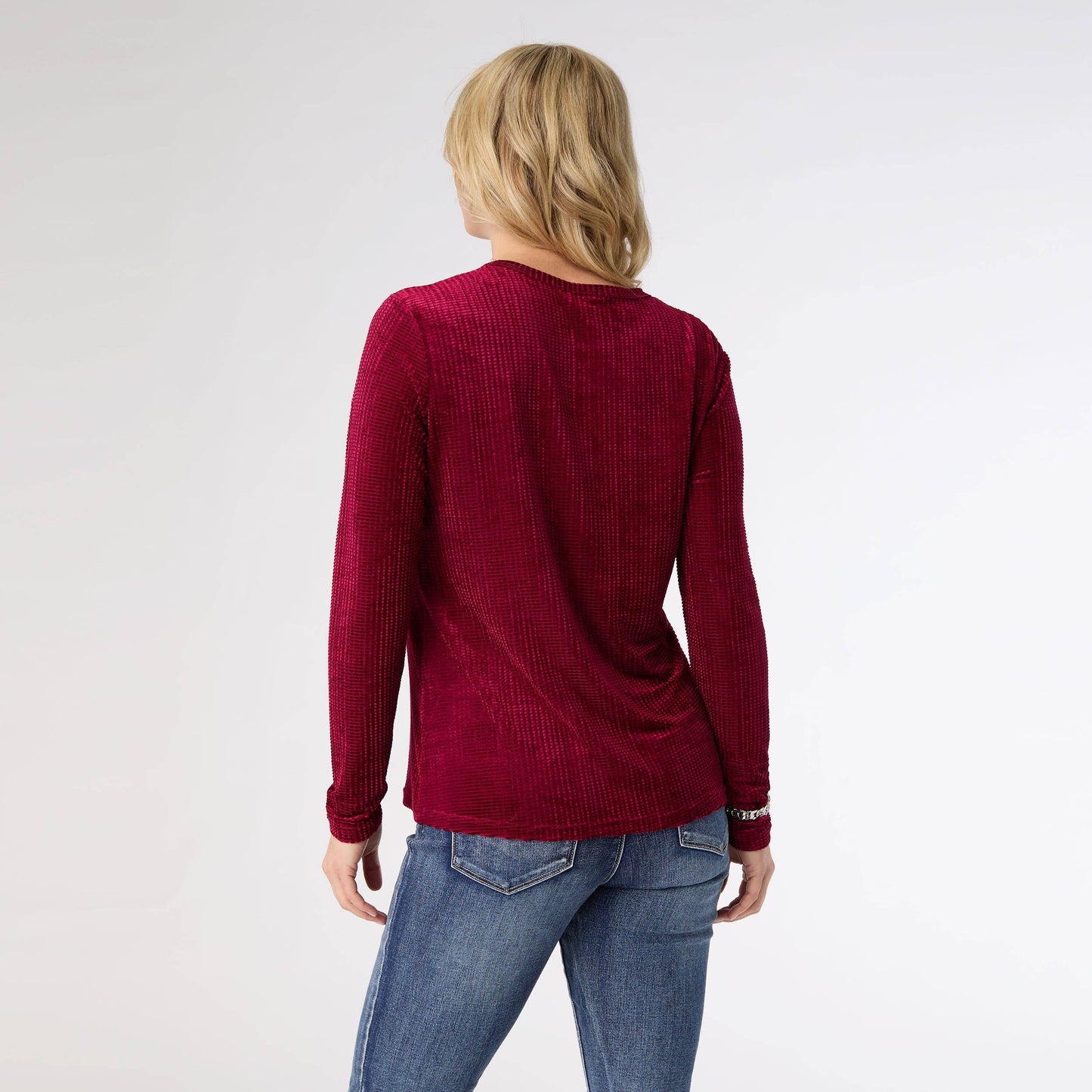 COCO + CARMEN - Delanie Crew Neck Textured Top: Wine