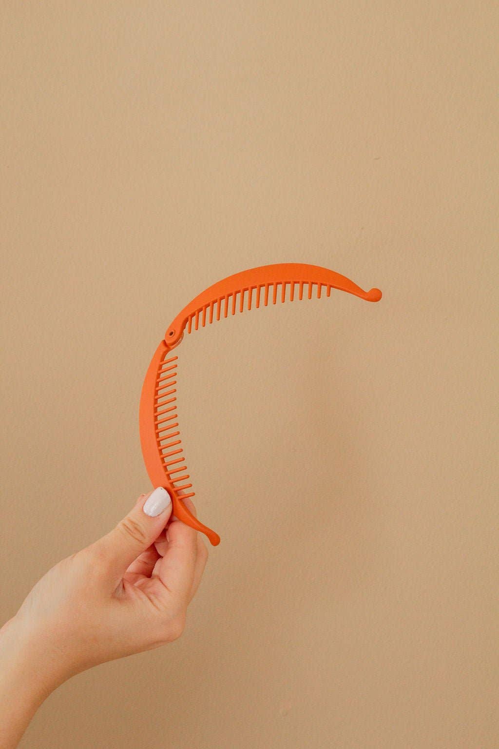 Shop ANDi - Flat Banana Clip