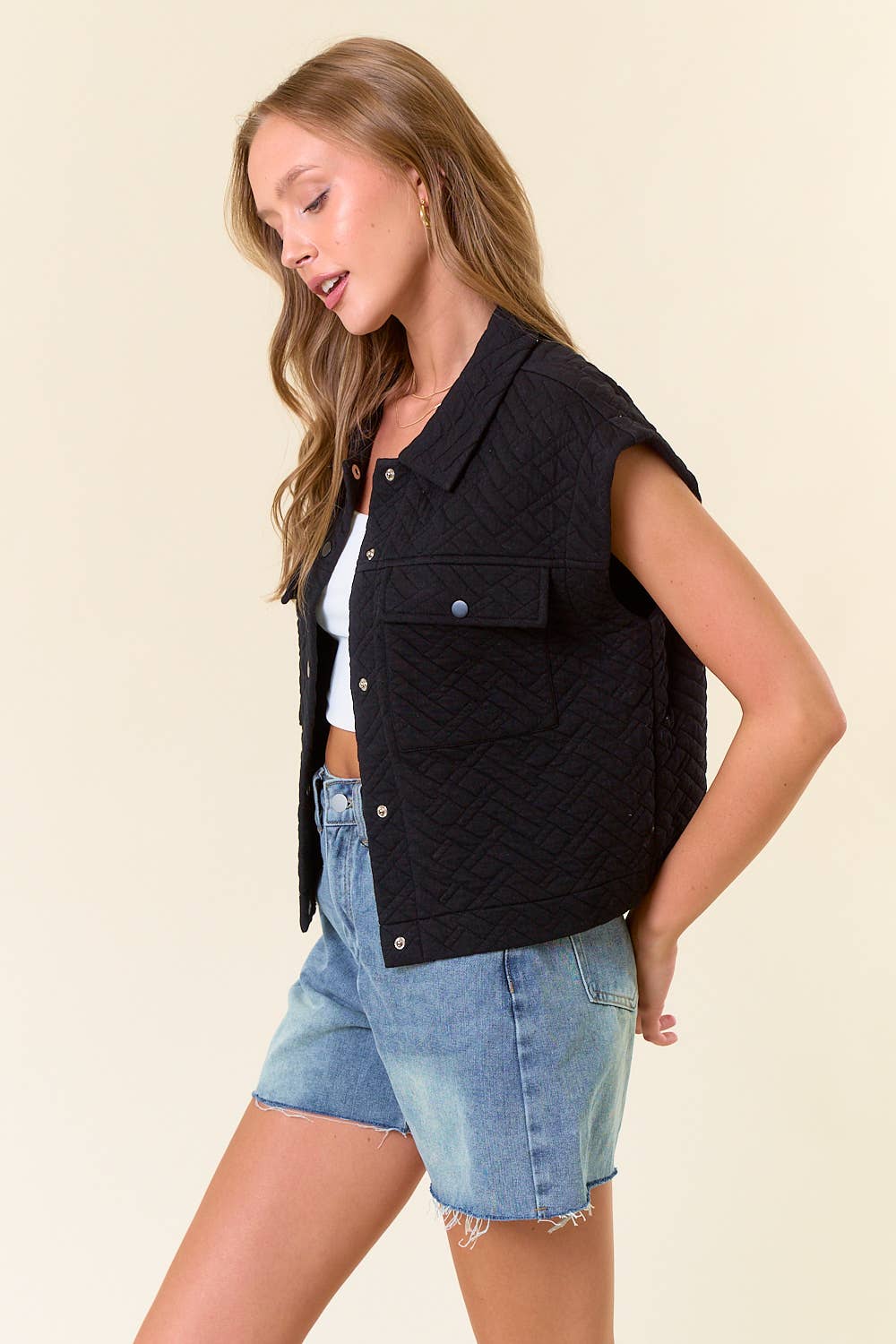 Doe and Rae - Quilted Point Collar Flap Patched Pocket Vest - Black