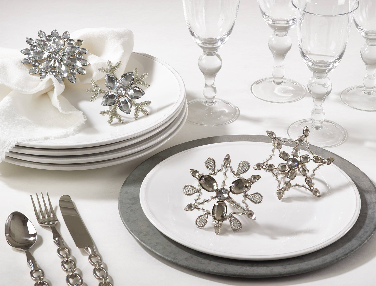 Saro Lifestyle - Snowflake Design Napkin Ring: Silver