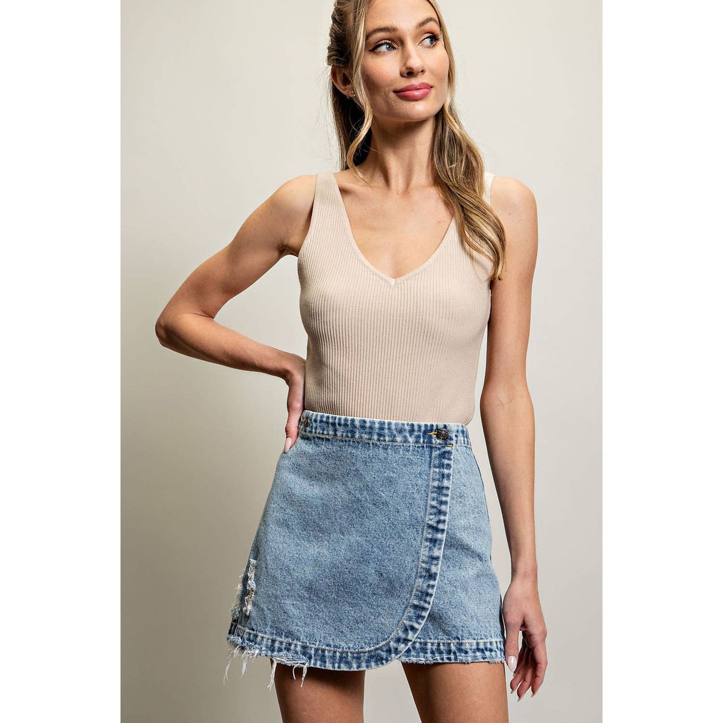 STONE WASHED WRAP MINI SKORT: DENIM